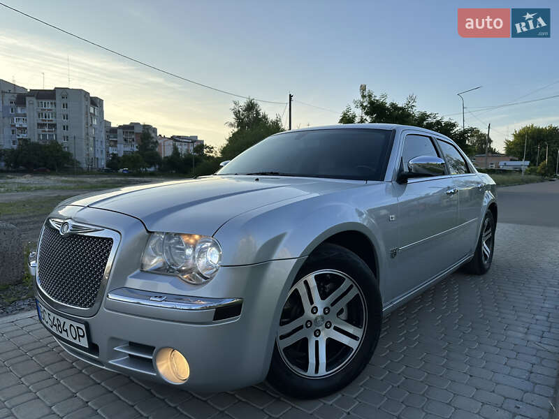 Седан Chrysler 300C 2007 в 