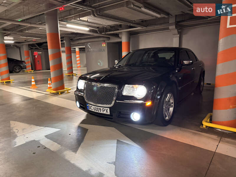 Седан Chrysler 300C 2007 в Львове