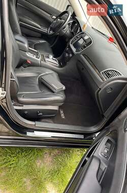 Седан Chrysler 300C 2017 в 