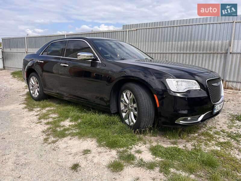 Седан Chrysler 300C 2017 в 