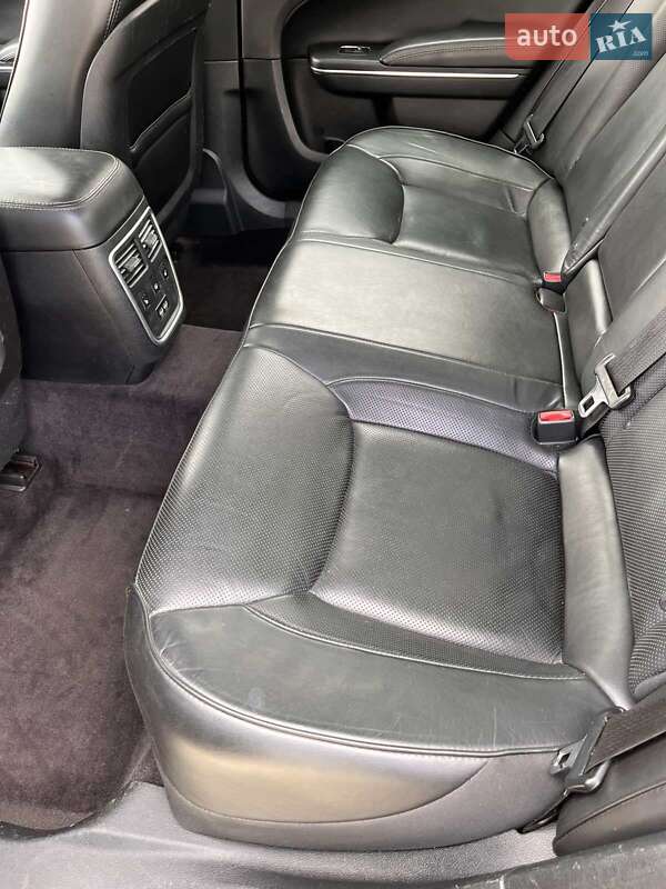 Седан Chrysler 300C 2017 в Борисполе