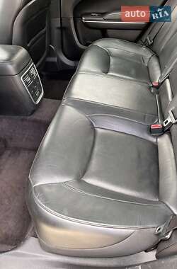 Седан Chrysler 300C 2017 в 
