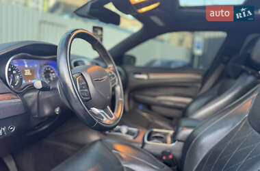 Седан Chrysler 300C 2017 в 