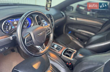 Седан Chrysler 300C 2017 в 