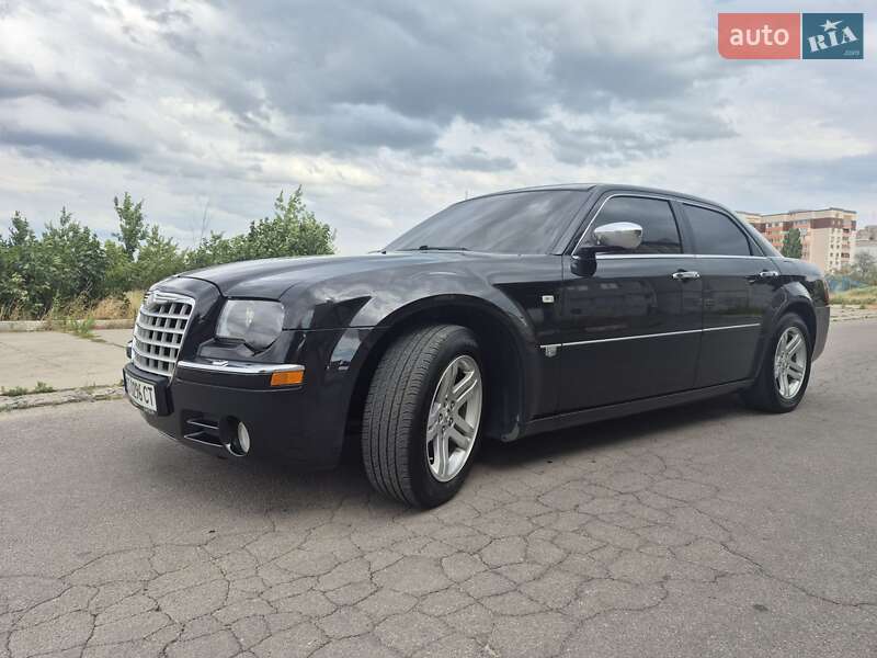 Седан Chrysler 300C 2005 в Херсоне