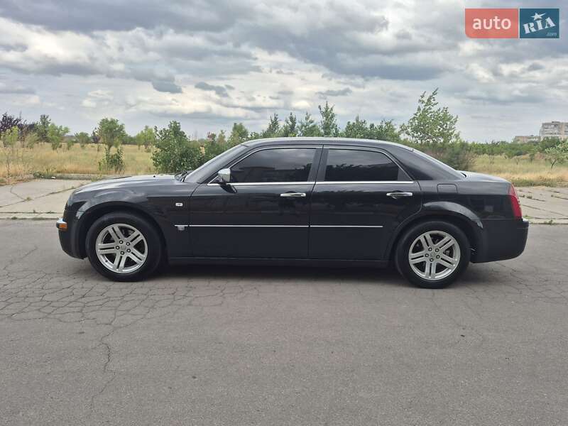 Седан Chrysler 300C 2005 в Херсоне
