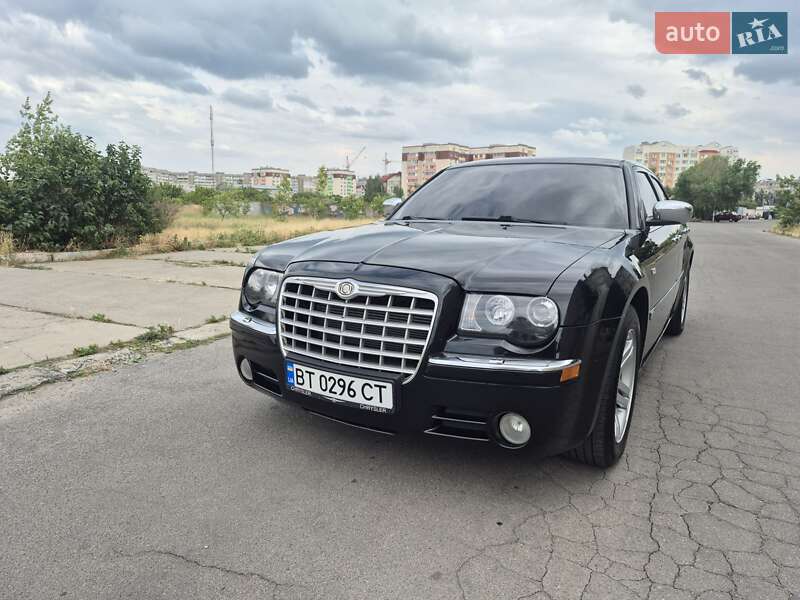 Седан Chrysler 300C 2005 в Херсоне
