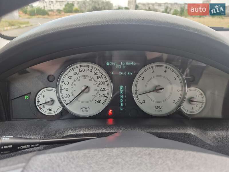 Седан Chrysler 300C 2005 в Херсоне