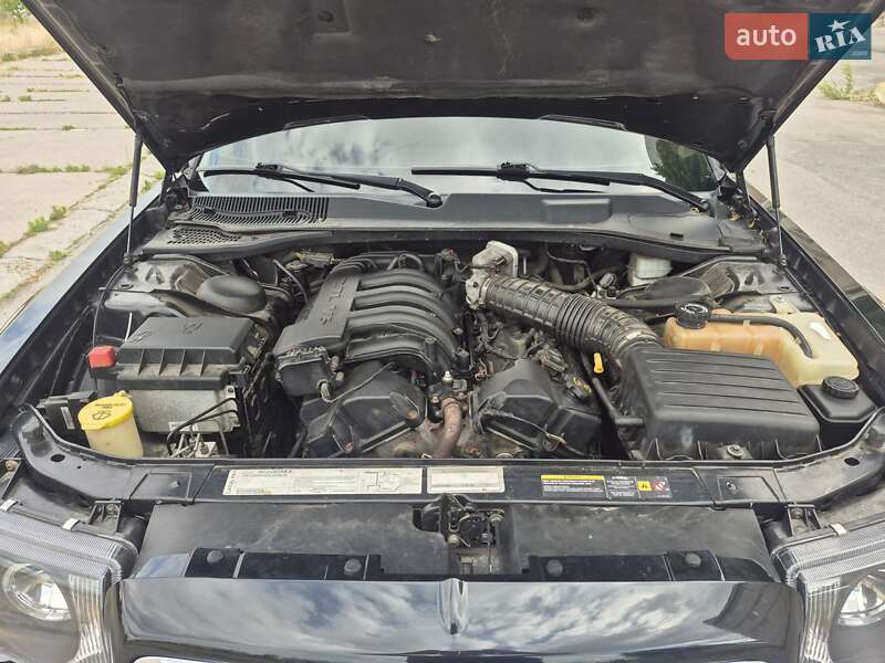 Седан Chrysler 300C 2005 в Херсоне