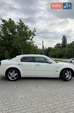Седан Chrysler 300C 2004 в 