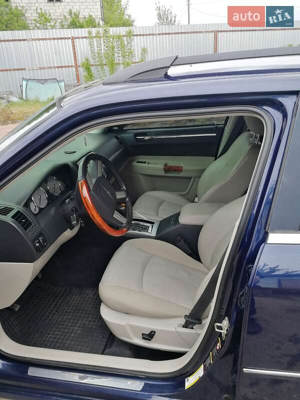 Универсал Chrysler 300C 2006 в Белогородке