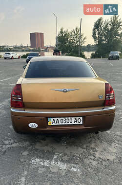 Седан Chrysler 300C 2005 в 