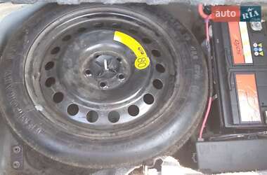 Седан Chrysler 300C 2005 в 