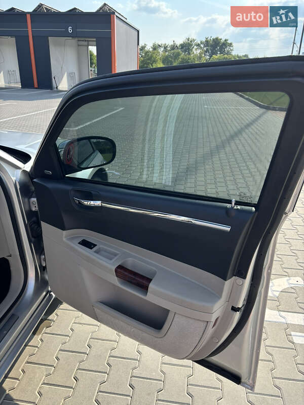 Седан Chrysler 300C 2005 в Вінниці