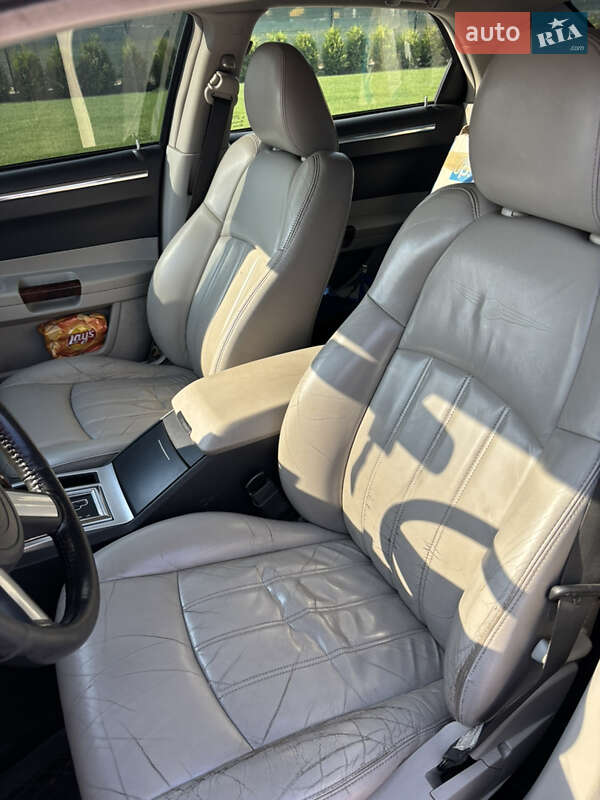 Седан Chrysler 300C 2005 в Вінниці