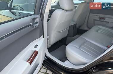Седан Chrysler 300C 2006 в 