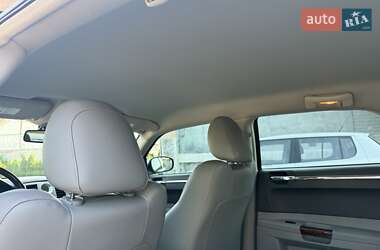 Седан Chrysler 300C 2006 в 