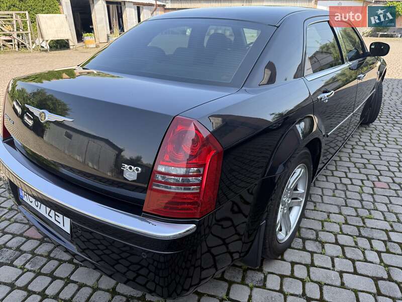 Седан Chrysler 300C 2006 в Шептицькому