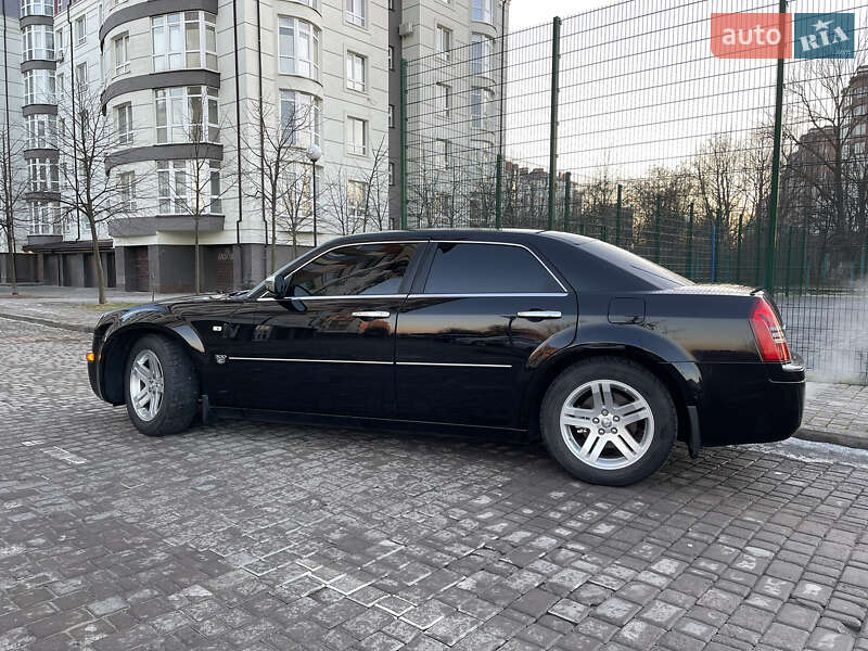 Седан Chrysler 300C 2007 в Івано-Франківську