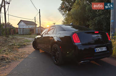 Седан Chrysler 300C 2019 в 