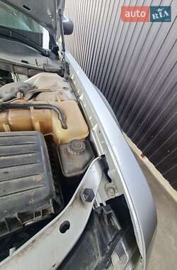 Седан Chrysler 300C 2005 в 