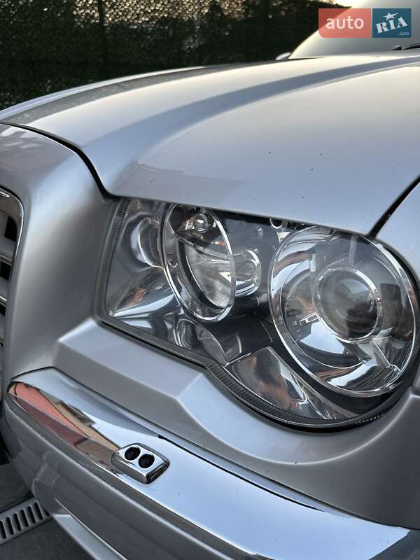 Седан Chrysler 300C 2005 в Переяславі