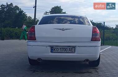 Седан Chrysler 300C 2004 в 