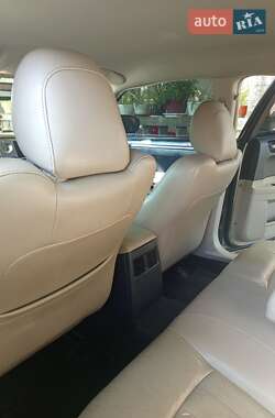 Седан Chrysler 300C 2004 в 