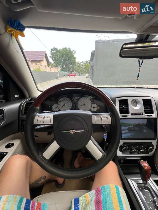 Седан Chrysler 300C 2006 в Косове фото 9 Седан Chrysler 300C 2006 в Косове