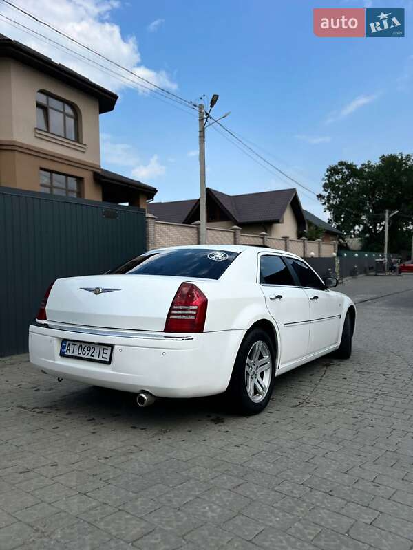 Седан Chrysler 300C 2006 в Косове фото 16 Седан Chrysler 300C 2006 в Косове