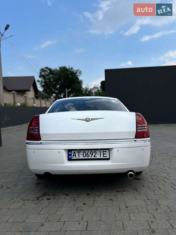 Седан Chrysler 300C 2006 в Косове фото 34 Седан Chrysler 300C 2006 в Косове