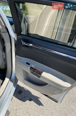 Седан Chrysler 300C 2005 в 