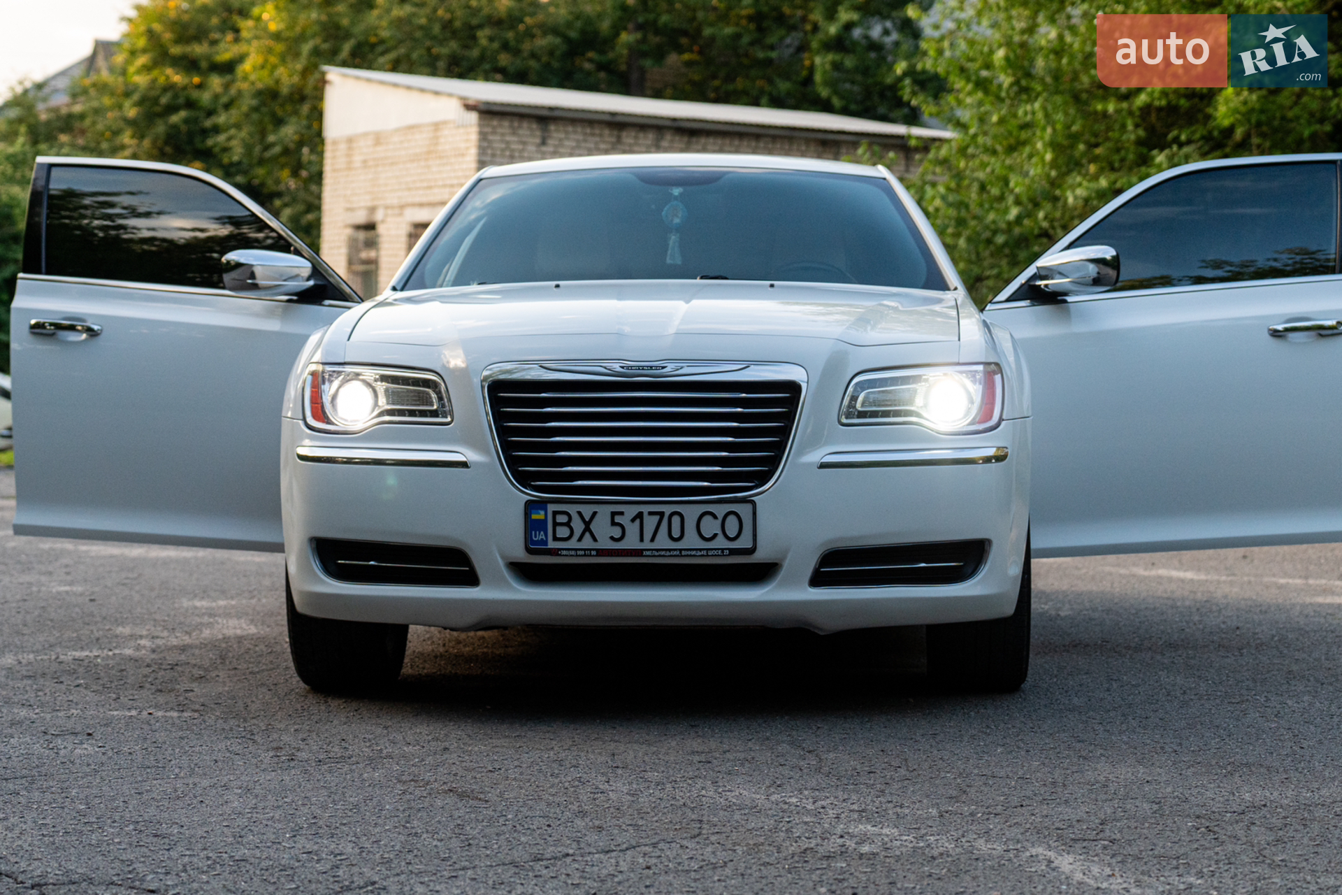 2014 Chrysler 300C - мініатюра 8
