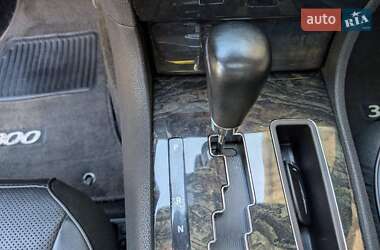 Седан Chrysler 300C 2012 в 