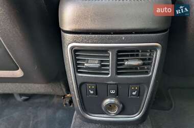 Седан Chrysler 300C 2012 в 