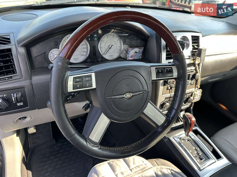 Седан Chrysler 300C 2007 в Ивано-Франковске