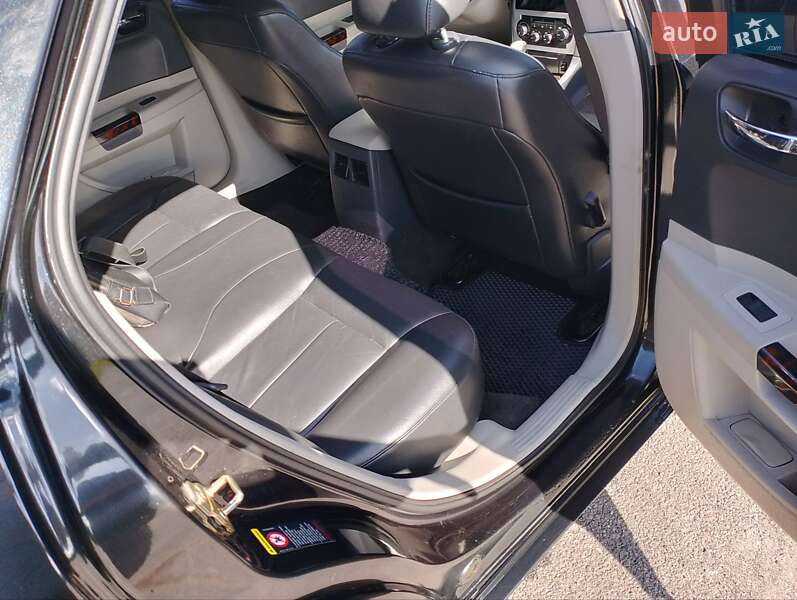 Седан Chrysler 300C 2005 в Кропивницком
