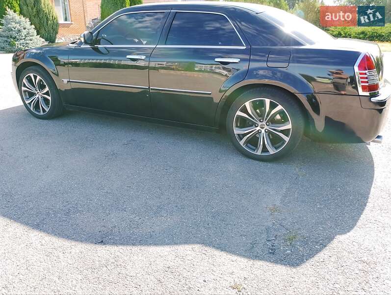 Седан Chrysler 300C 2005 в Кропивницком