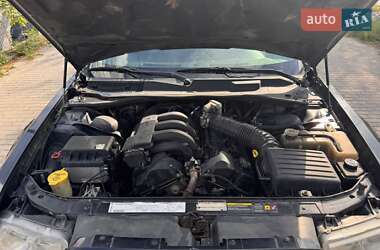 Седан Chrysler 300C 2005 в 