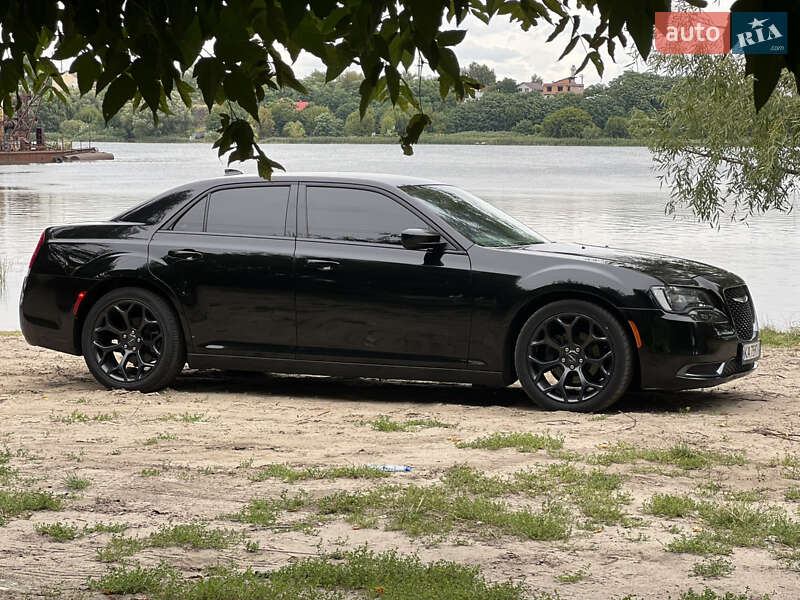 Седан Chrysler 300C 2019 в Киеве фото 7 Седан Chrysler 300C 2019 в Киеве
