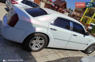 Седан Chrysler 300C 2005 в Гайсине