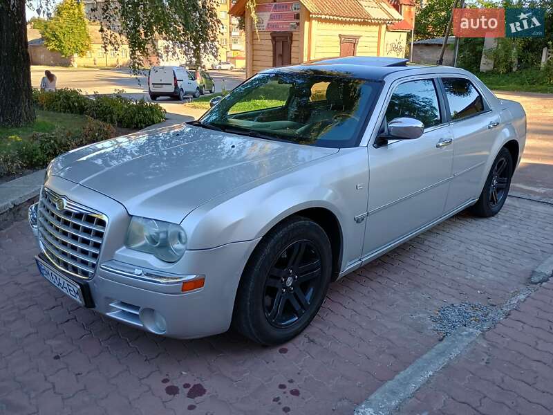 Седан Chrysler 300C 2005 в 