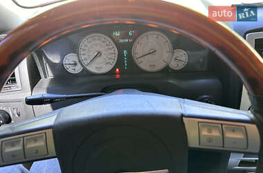 Седан Chrysler 300C 2005 в 