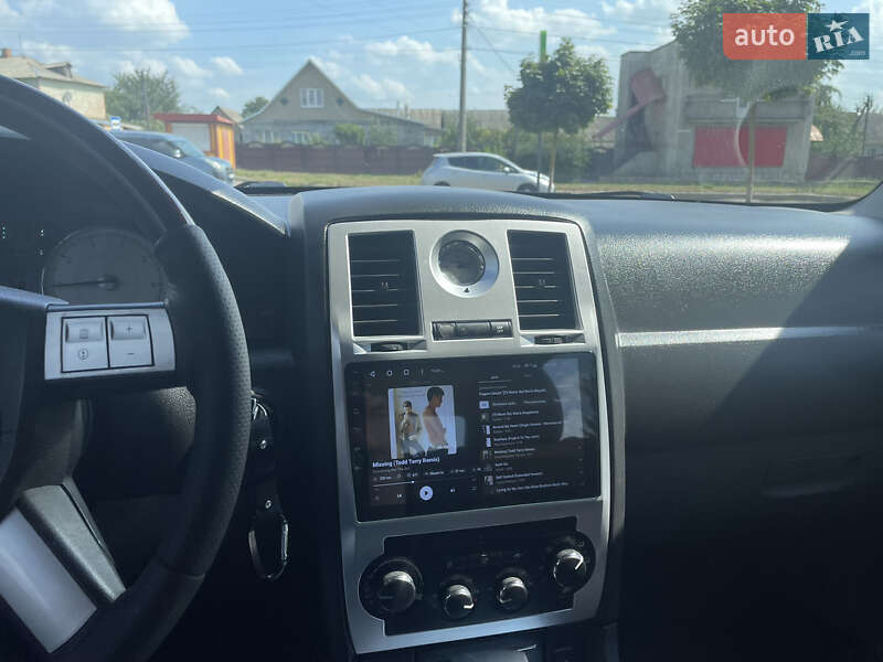 Седан Chrysler 300C 2004 в Сквире