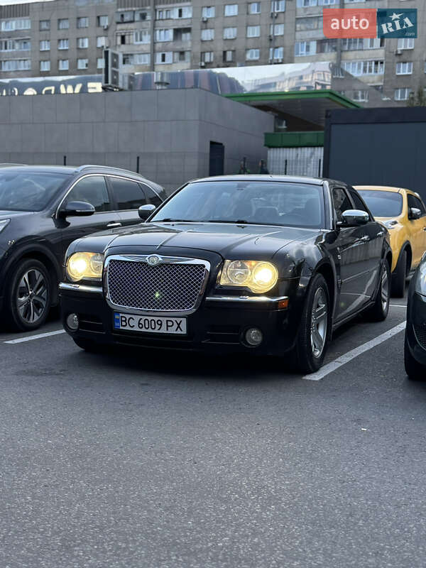 Седан Chrysler 300C 2007 в Львове