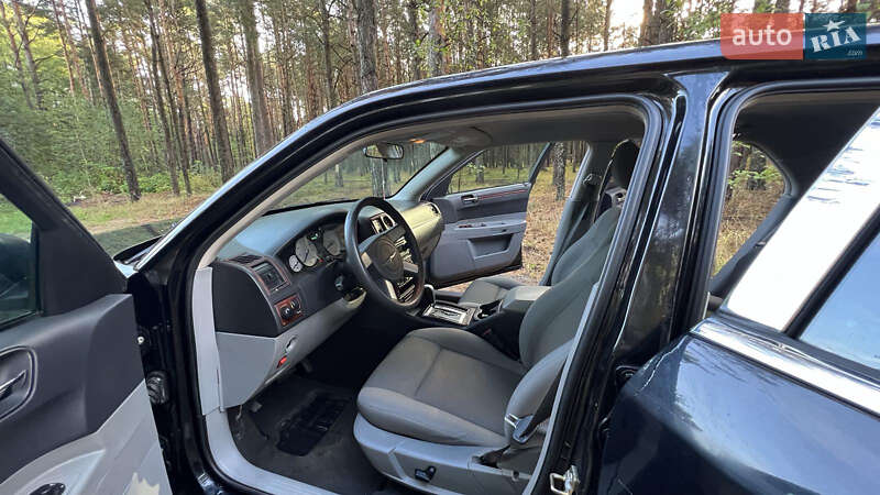 Седан Chrysler 300C 2006 в Луцьку