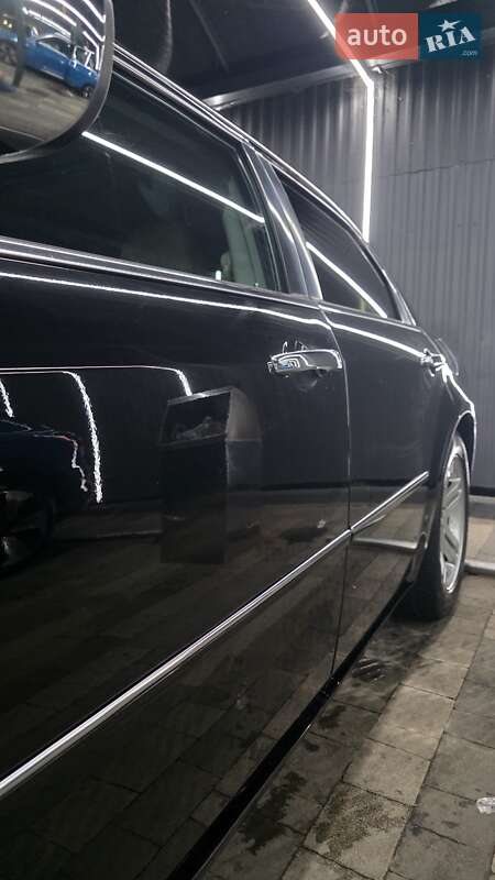 Седан Chrysler 300C 2005 в Ужгороді