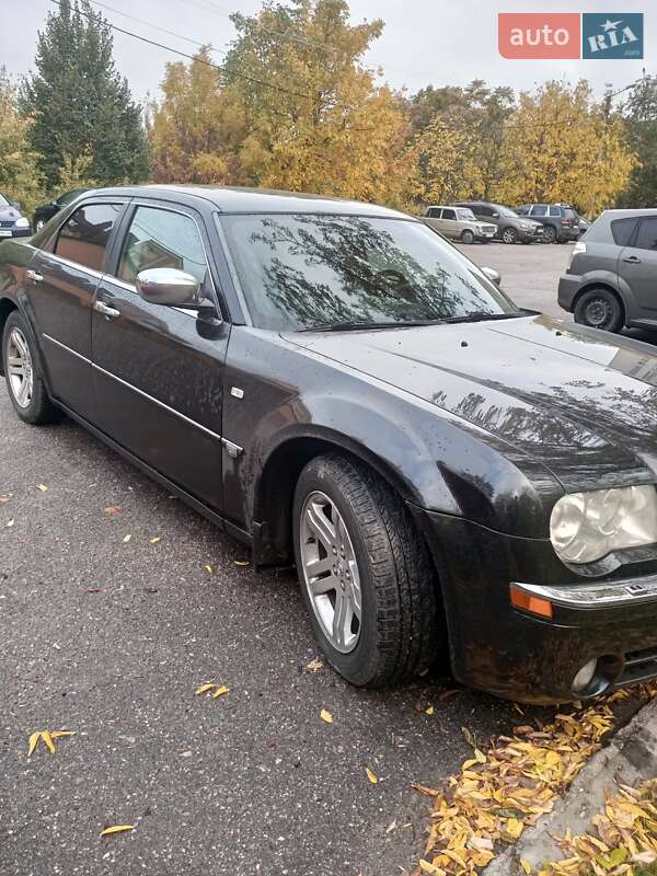 Седан Chrysler 300C 2005 в Кропивницком