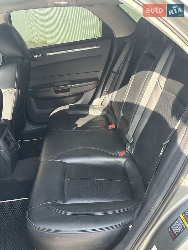 Універсал Chrysler 300C 2009 в Запоріжжі