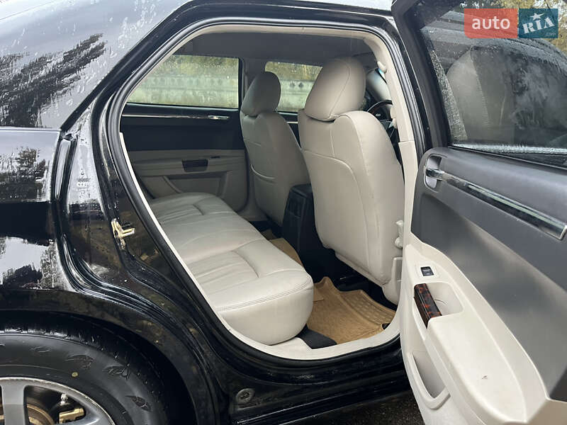 Седан Chrysler 300C 2006 в Києві фото 12 Седан Chrysler 300C 2006 в Києві